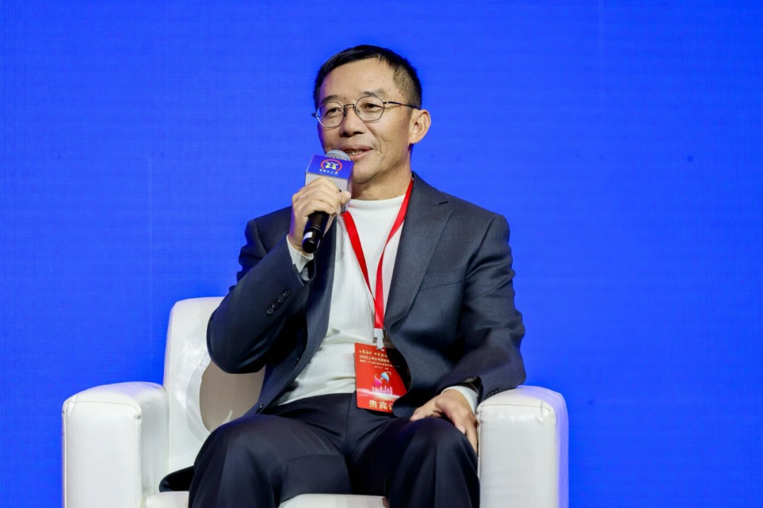 妻子起诉离婚	，要求分割财产！昆明巨富何祖训遭遇婚变，旗下A股公司市值超170亿元
