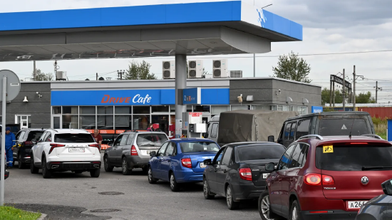 伊朗战争推高柴油价格创历史新高	，美国敦促欧洲“立即”释放柴油储备