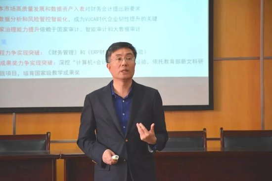 三家A股公司公告	，肖作平被查，涉嫌严重违纪违法